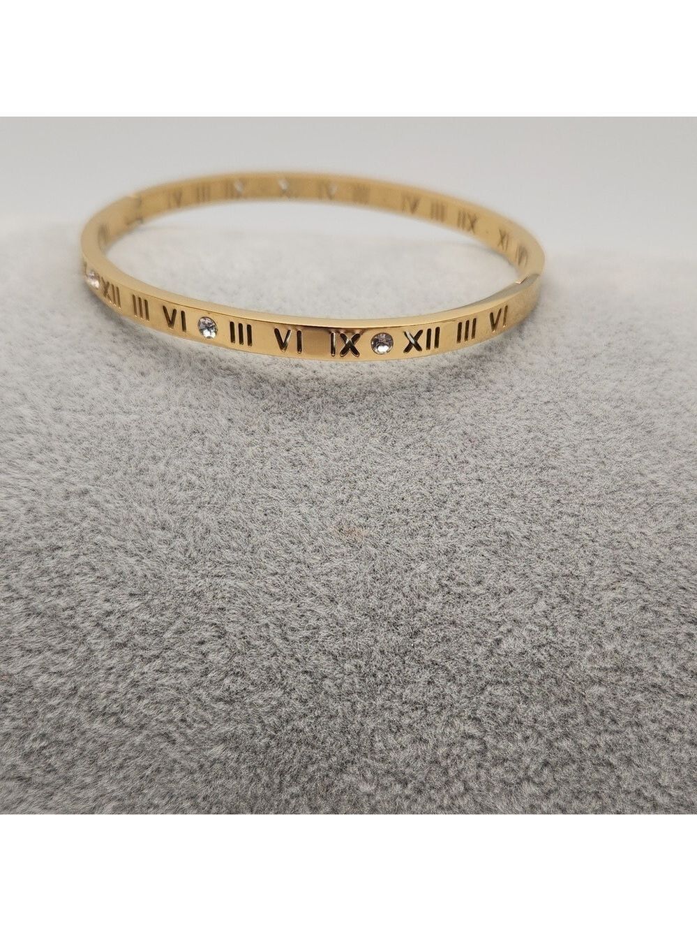 Elegant 18k Gold Plated Stainless Steel Roman Numeral Bangle  Bracelet